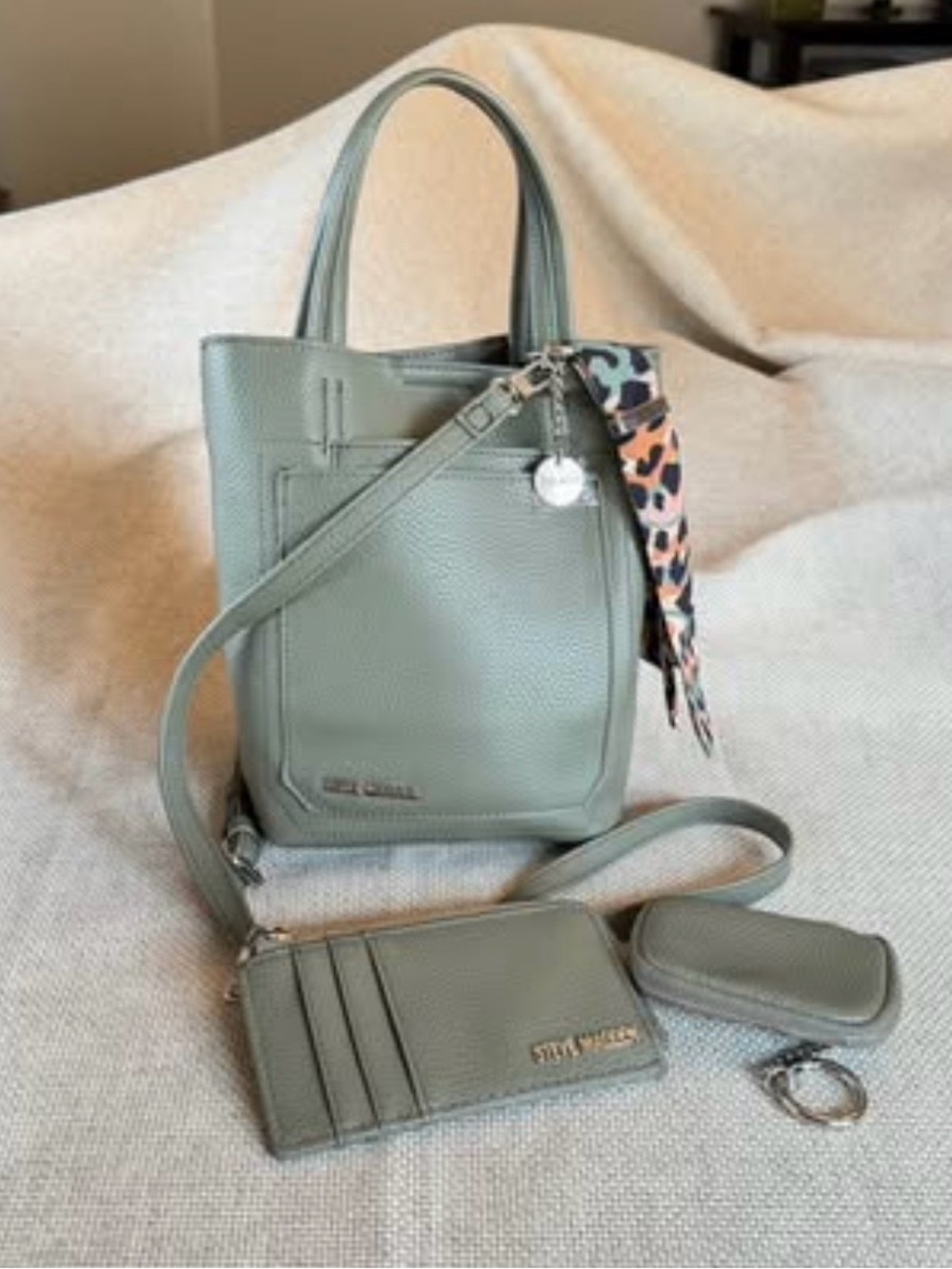 STEVE MADDEN Mini CrossBody Bag w Wallet Olive Green LIKE NEW!
